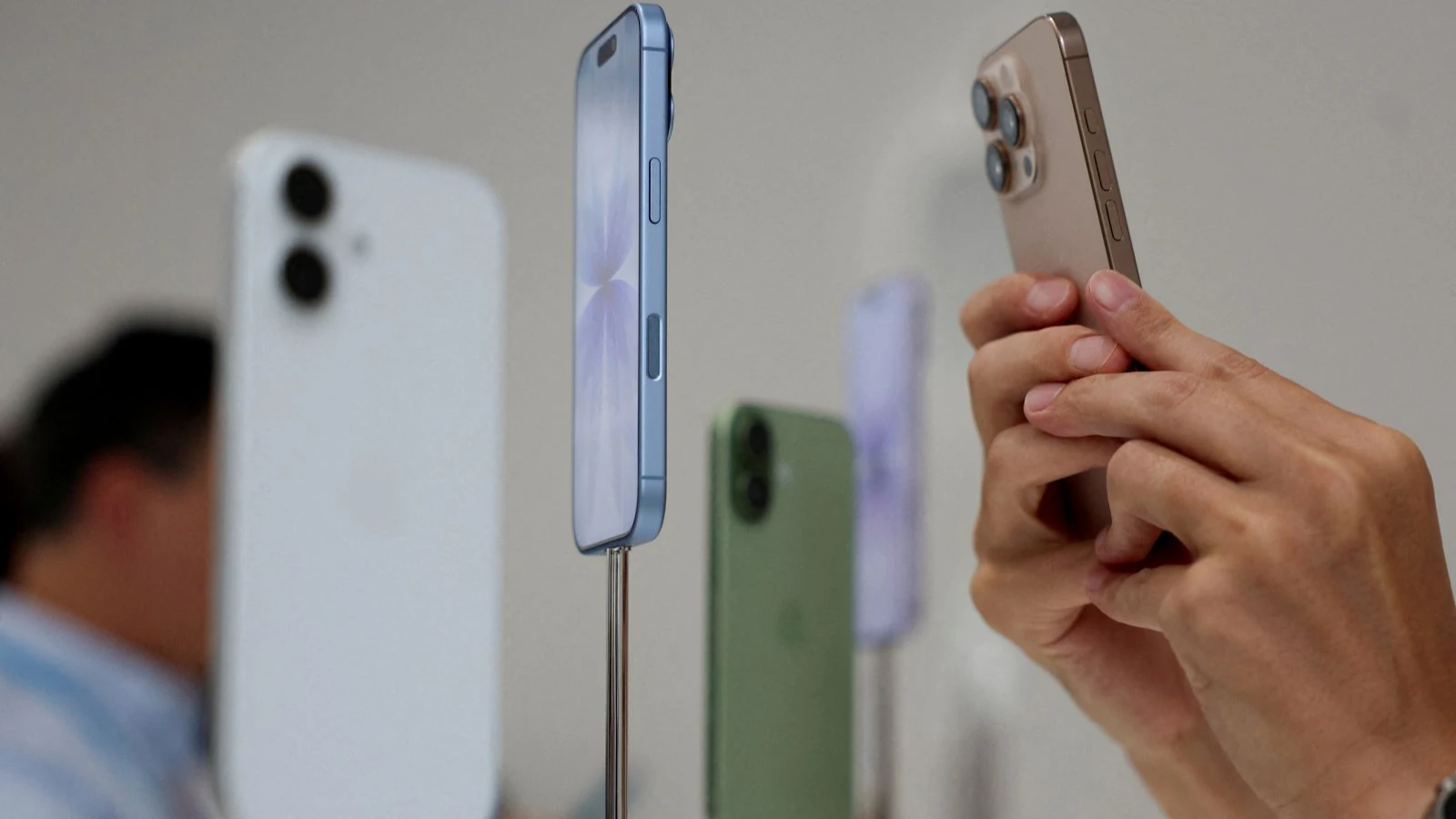 Yeni iPhone tanıtıldı