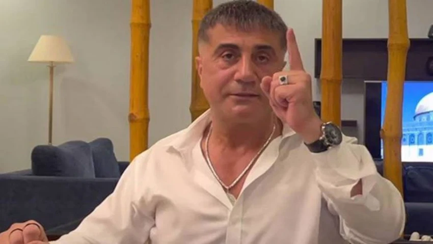 MHP Genel Başkan Yardımcısı İsmail Özdemir’in Sedat Peker hakkında yaptığı açıklama, Peker’in Türkiye’ye dönüp dönmeyeceği tartışmasını yeniden gündeme taşıdı.
