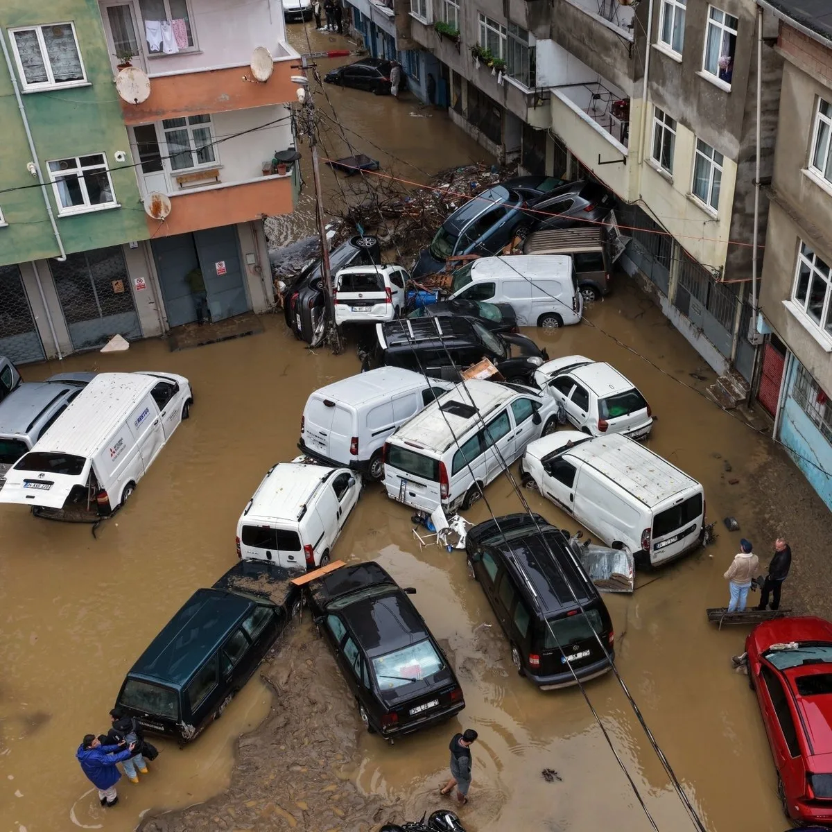 İstanbul’da Selin Bilançosu Ağırlaşıyor! Ölü Sayısı 3’e Yükseldi, 4 Kişi Kayıp