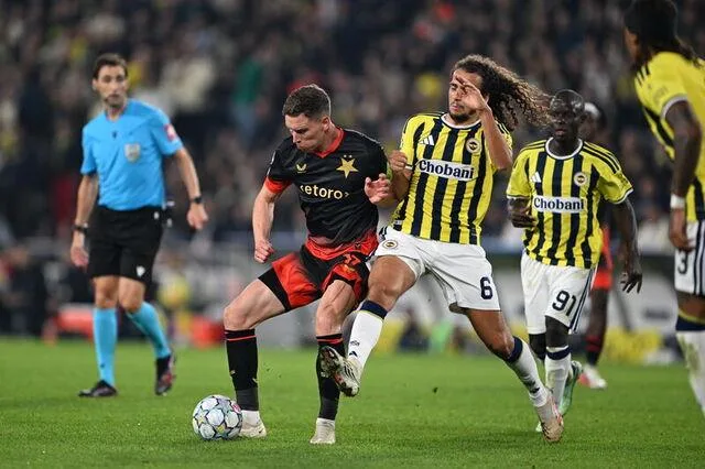 Fenerbahçe, Kadıköy’de Son Dakikada Yıkıldı! Slavia Prag ile 2-2 Berabere Kaldı